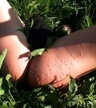 pige i brændenælder BDSM tortur