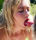 ung pige sutter slikker hunde pik sexhistorier om dyresex